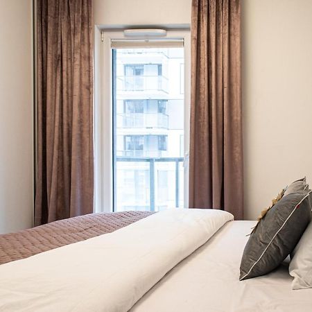 Wola Glamour Apartment 바르샤바 외부 사진